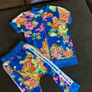 Cutest matching floral warmups